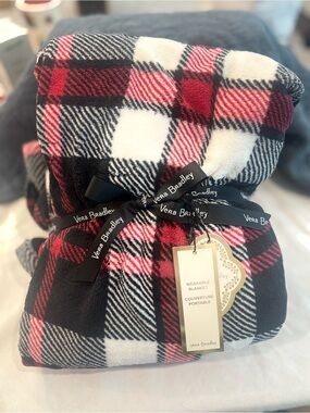 Vera Bradley Wearable Blanket Plaid Plush Throw Cozy NWT Gift